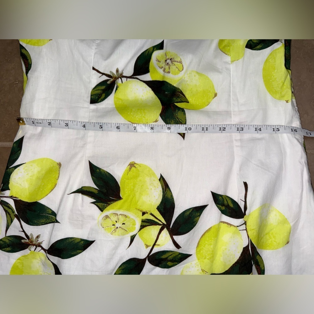 Lemon Scallop Dress - Picture 7 of 9